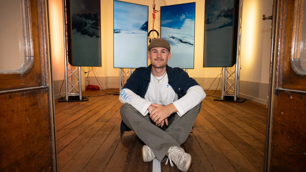 Jan Vils bei seiner Ausstellung